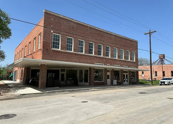 Western 1924 Luxury Lofts