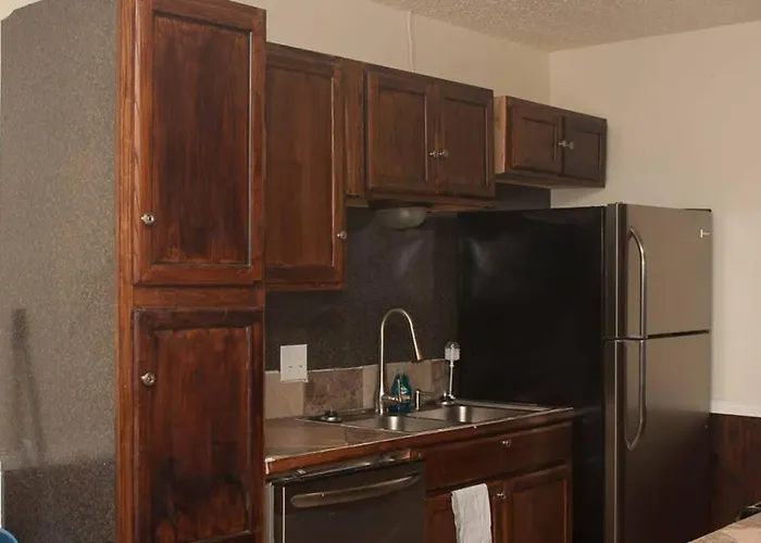 Less Than 1 Mile From Fort Sill 2 Bedrooms!