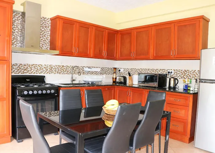 Rose Heights Apartments No 5