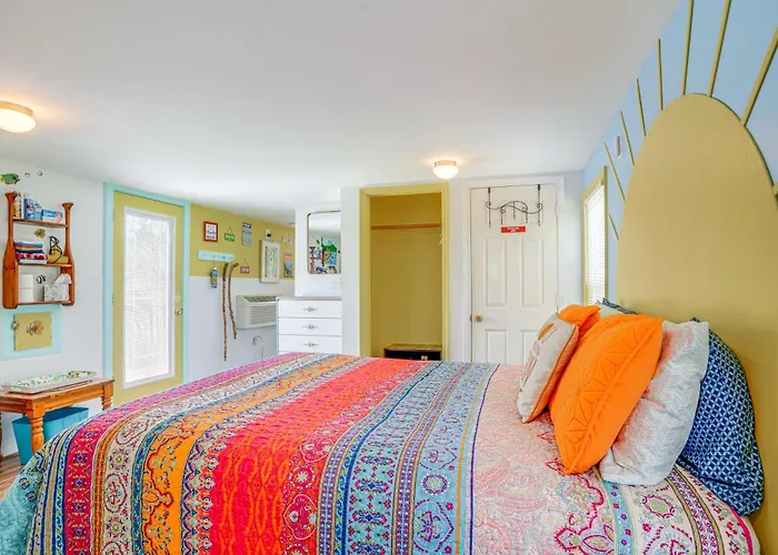 Waterfront Virginia Retreat W/ Canoe, Pets Welcome