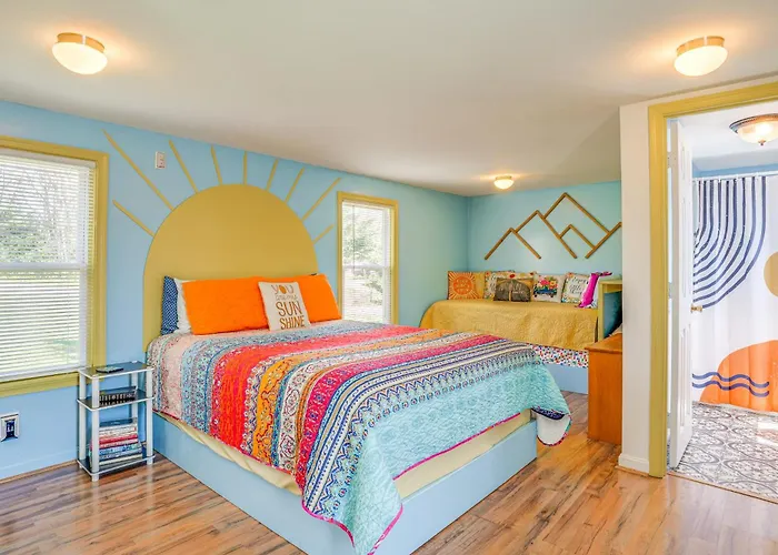 Waterfront Virginia Retreat W/ Canoe, Pets Welcome
