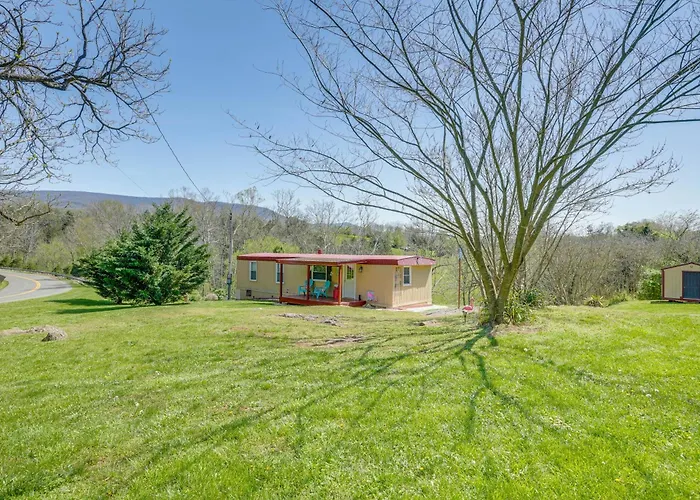 Waterfront Virginia Retreat W/ Canoe, Pets Welcome