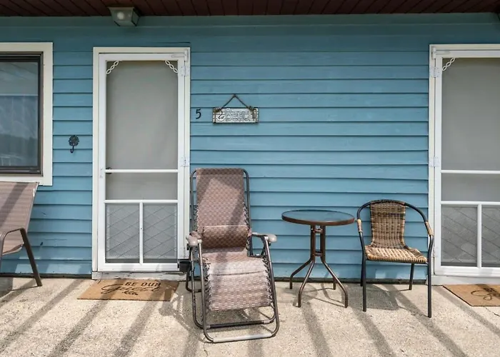 King Suite With Scenic Views At Fife Lake Lodge