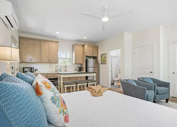 New Private Apt In Uptown St Aug Walk Everywhere