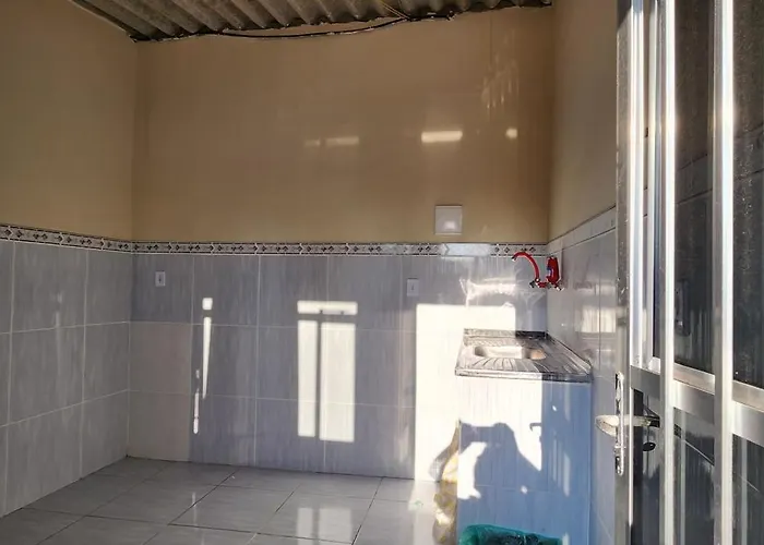 Suíte aconchegante e completa! Entrada independente em nova Iguaçu