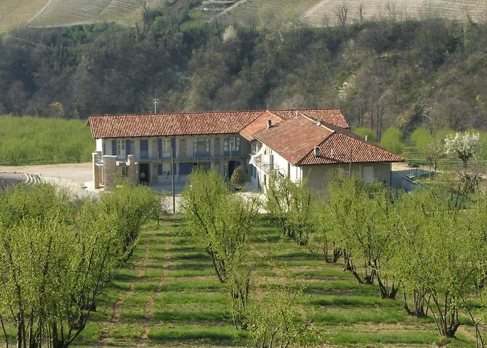  Cascina Giardini