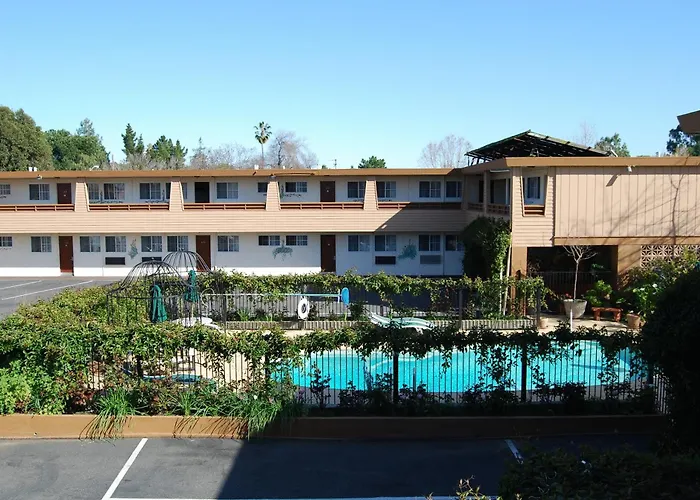 Stanford Motor Inn