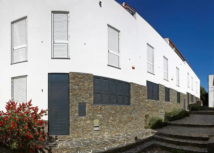 Gaia Apartments & Lofts Cadaques