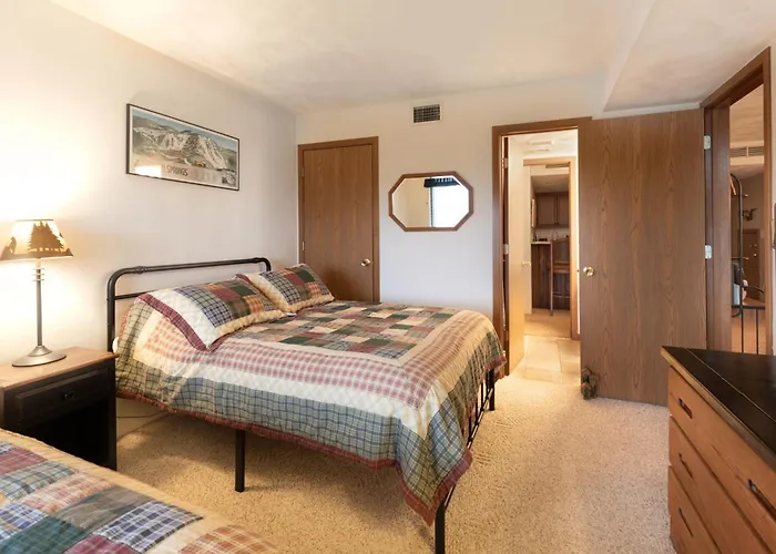 Seven Springs 2 Bedroom Condo - Deck And Mountain Views