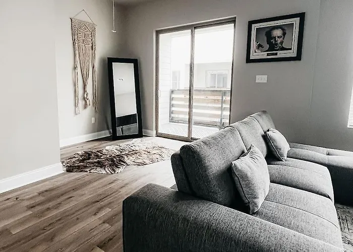New Luxury Townhome