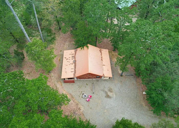 Broken Bow Cabin: Hot Tub, Fire Pit & 7 Mi To Lake