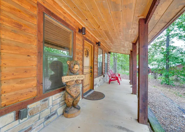 Broken Bow Cabin: Hot Tub, Fire Pit & 7 Mi To Lake