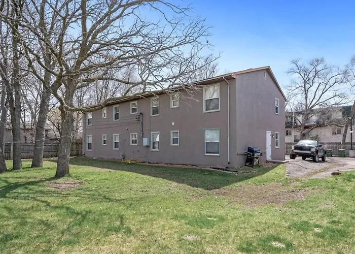 Tranquil 2Br Apt Mpls - 8075 Apt 2