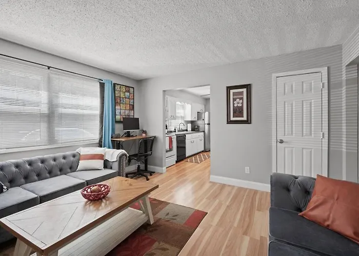 Tranquil 2Br Apt Mpls - 8075 Apt 2