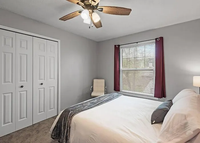 Tranquil 2Br Apt Mpls - 8075 Apt 3