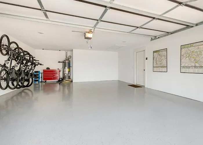 Osage Oasis-Bikes Available-1 Block To Trails