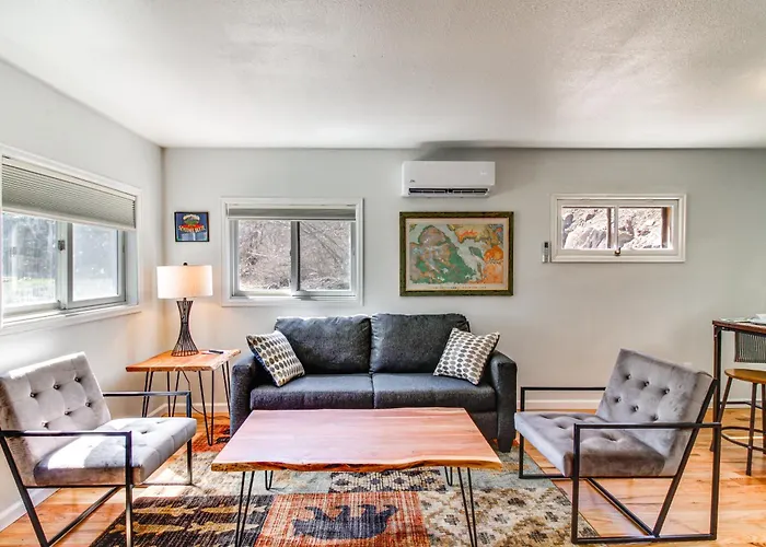 Downtown Ouray Apt W/ River & Mountain Views!