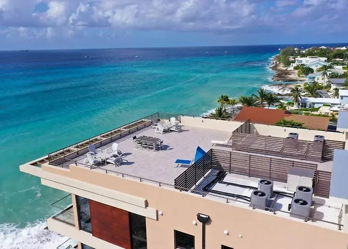 Oceanfront With 7 Mile Beach Views, Ground-Floor, Pool, Sleeps 6