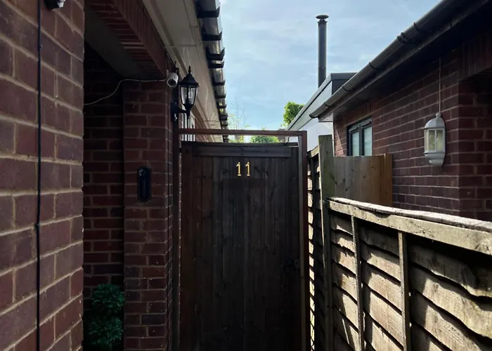 Private Apartment In Windsor