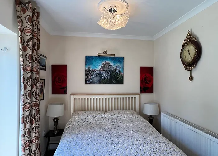 Private Apartment In Windsor