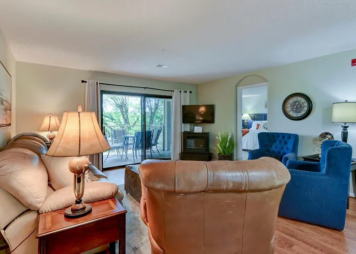 Beautiful Condos At Thousand Hills-Heart Of Branson-Spacious And Affordable