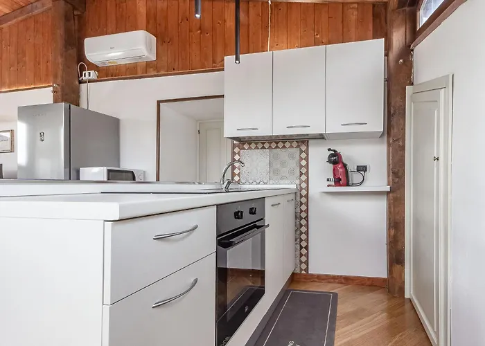 Exclusive Roth Apartments