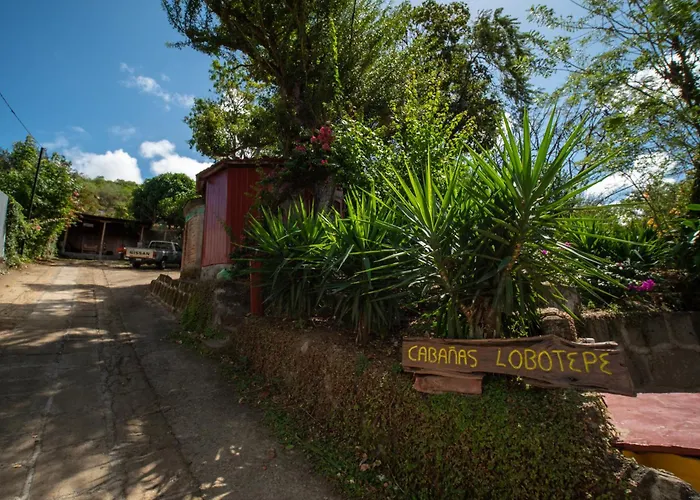 300M To Beach/Center: 2 Bedr-2 Bath & Great Views!