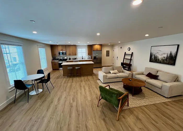 Montgomery Modern Luxury Stays