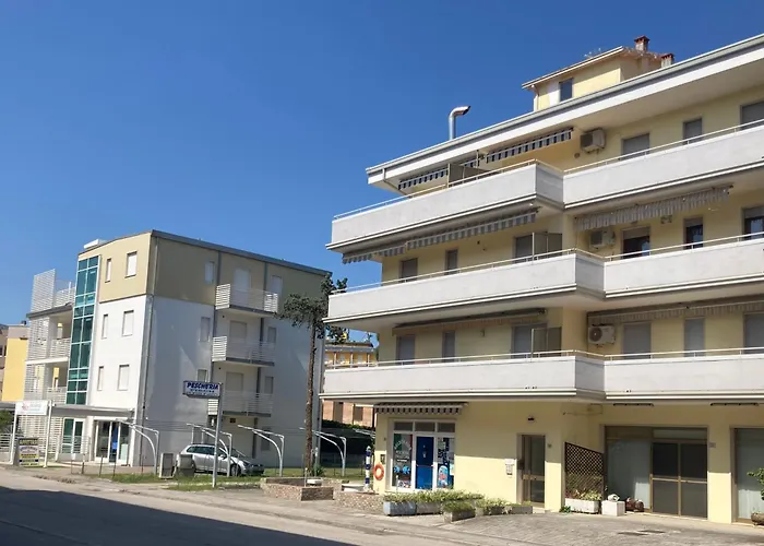 Appartamenti Laura Comodi Al Centro E Alla Spiaggia