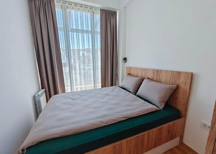 Home Art Apartments-Free Parking-City Center