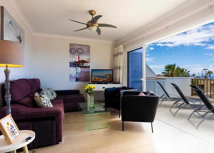 Ocean Panorama - 3 Ac Bedrooms, Private Garage, Pool, 2 Bathrooms, Tv Channels