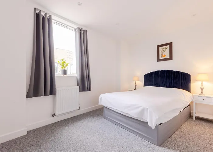 Vertigo Boutique Sleeps 4 London