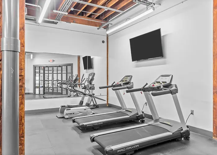 Brick & Bed Riverfront Lofts, Pc 205