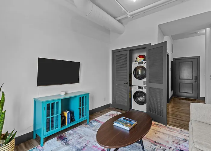 Brick & Bed Riverfront Lofts, Pc 205