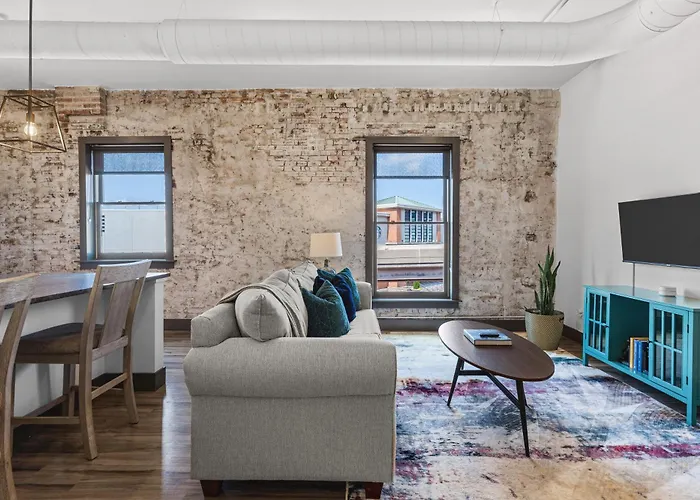 Brick & Bed Riverfront Lofts, Pc 205
