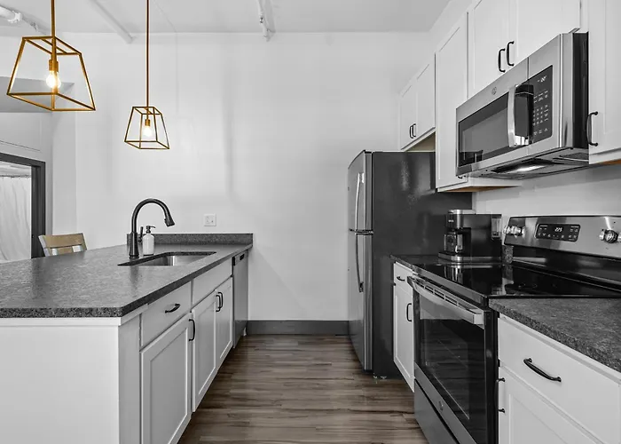Brick & Bed Riverfront Lofts, Pc 205