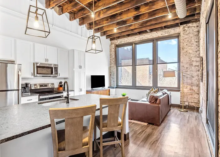 Brick & Bed Riverfront Lofts, Pc 202