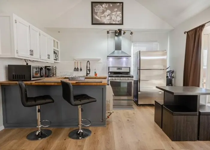 Quiet Cottage W/Grill And Patio