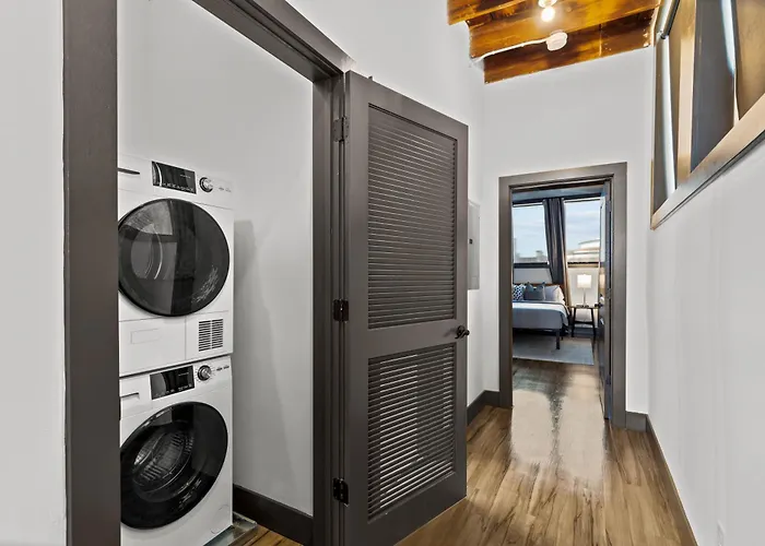 Brick & Bed Riverfront Lofts, Pc 204