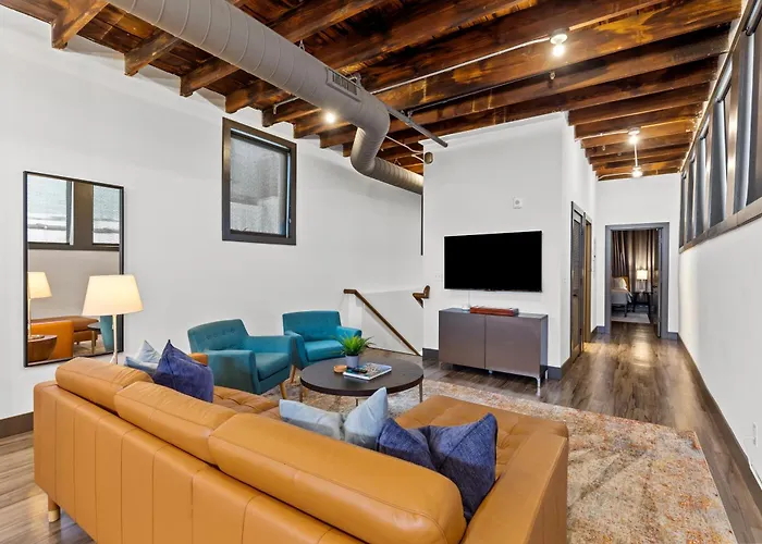 Brick & Bed Riverfront Lofts, Pc 204