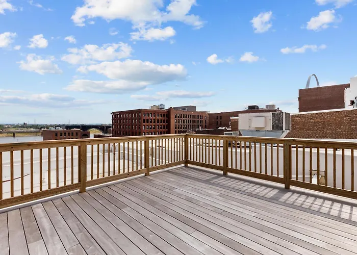 Brick & Bed Riverfront Lofts, Pc 204