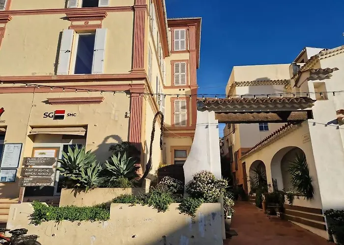 Ile De Porquerolles : T3 Climatise Vue Mer