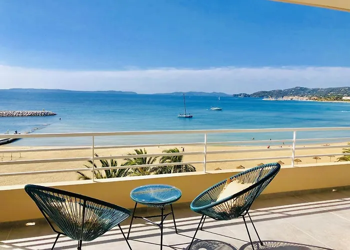 T3 Front De Mer Dernier Etage Vue Mer Petit Havre De Paix Pour Vos Vacances Emplacement Unique Vue Mer Panoramique A 180 Degres Pour Ce T3 En Face De La Plage Front De Mer Vue Sur Les Iles 5 Et Dernier Etage Avec Ascenseur