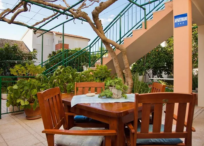 Apartments Dubra