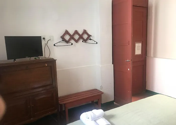 Casa De Borgoña