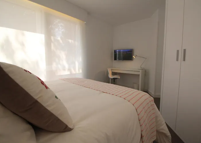 Apartamento 2 Dormitorios Con Piscina Y Jardin - Apartamentos Montesomo