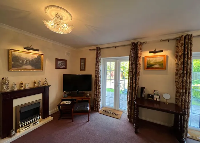 Private Apartment In Windsor