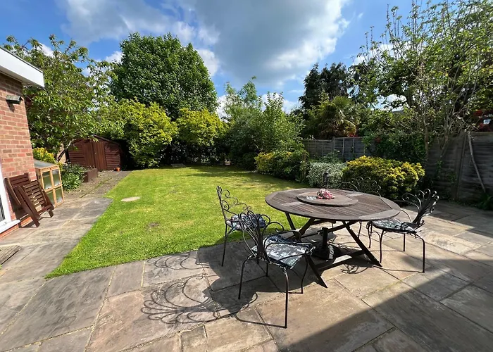 Private Apartment In Windsor
