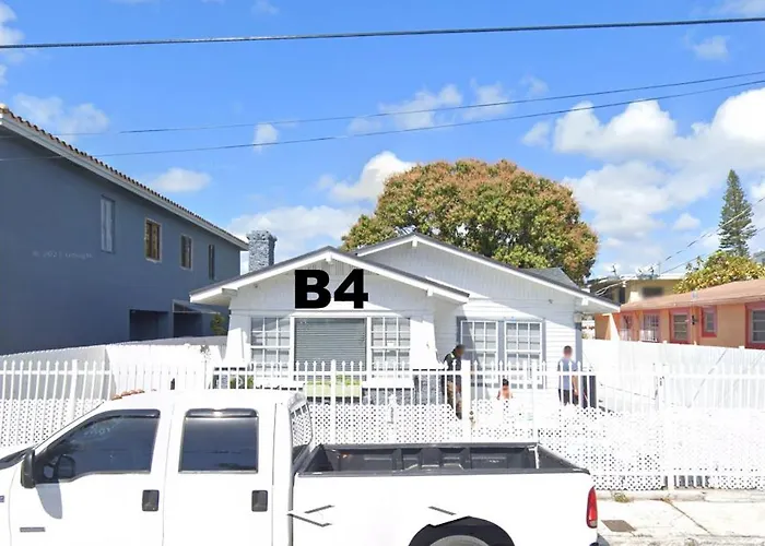 B4 Best Value On Private Bedroom With Private Bathroom In Little Havana, Miami