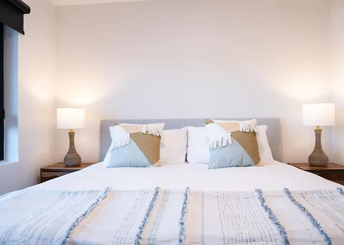 Drop In Condo By Revelstoke Vacations